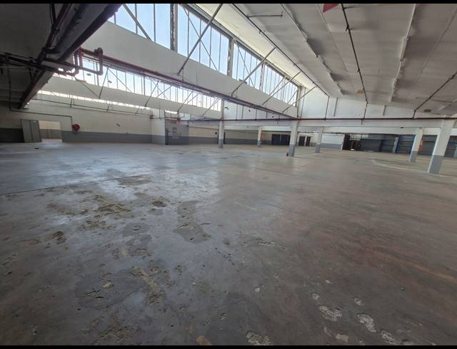 3,762M² WAREHOUSE TO LET IN BENROSE